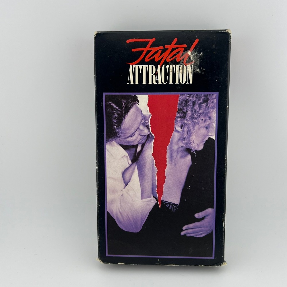 Fatal Attraction 1987 VHS Paramount‎ Home Video Vintage Thriller Movie Tape
